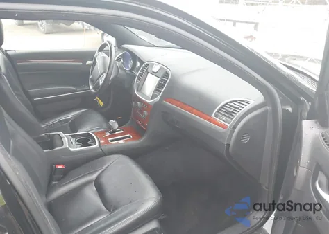 2013 Chrysler 300 Motown from USA, damaged, VIN 2C3CCAAG8DH635334